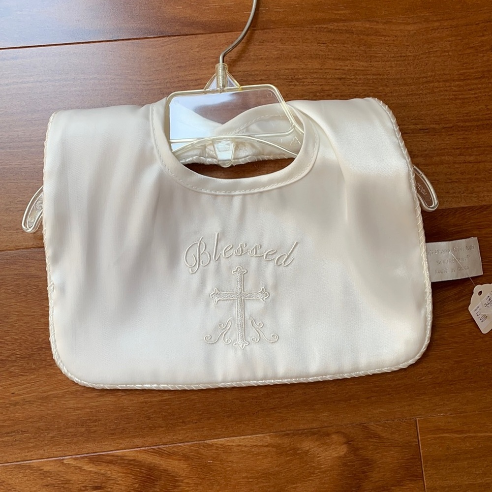 NWT Bearington Baby christening bib